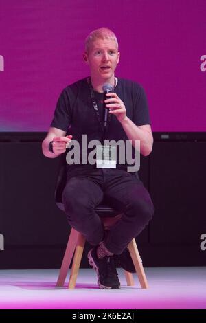 découvrez patrick collison, le co-fondateur de stripe, une plateforme de paiement révolutionnaire qui transforme la manière dont les entreprises gèrent leurs transactions en ligne. explorez son parcours inspirant et l'impact de stripe sur le commerce numérique.