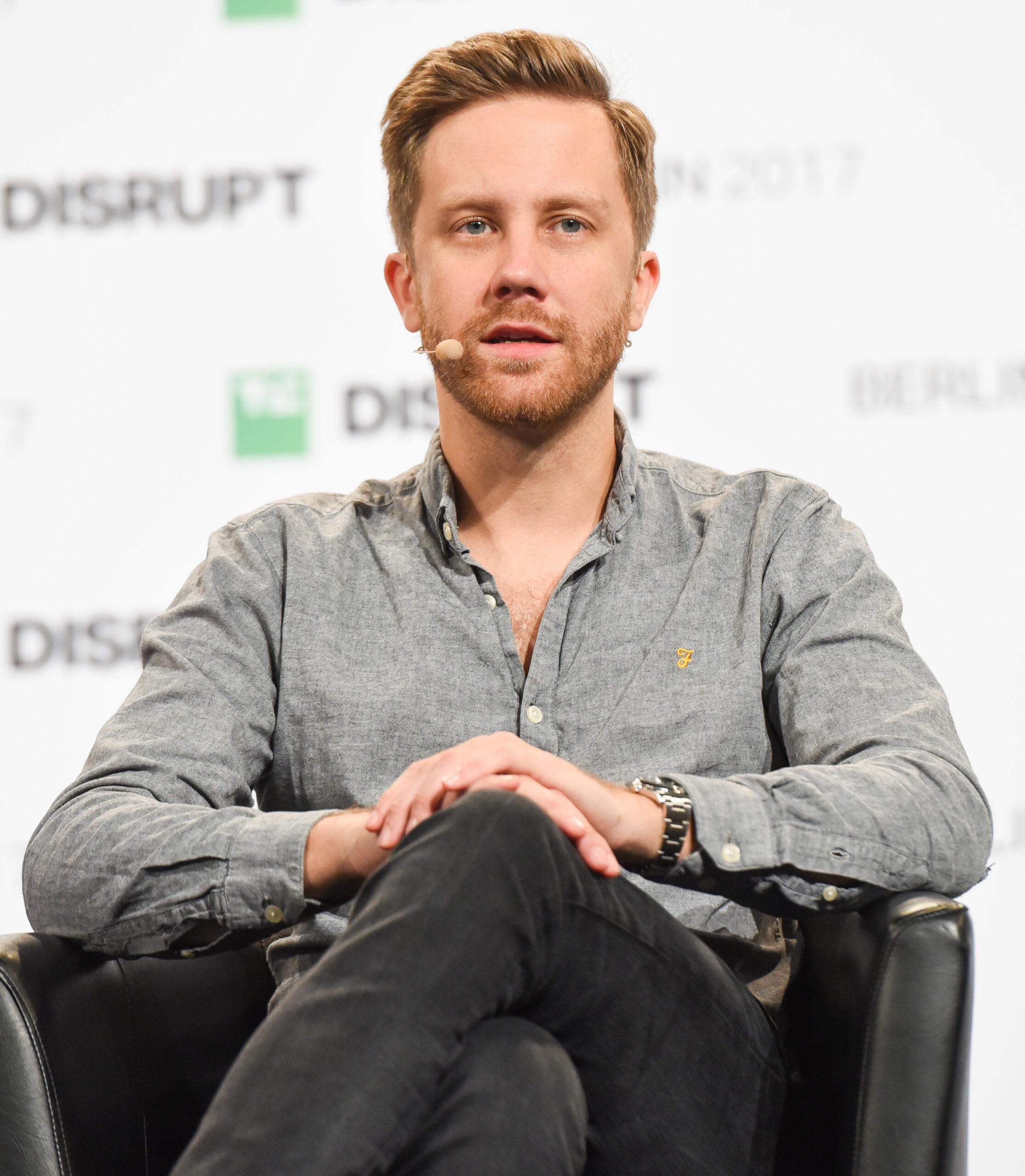 découvrez l'histoire inspirante de tom blomfield, le co-fondateur de monzo, une banque mobile révolutionnaire qui a transformé l'expérience bancaire en ligne grâce à l'innovation et à une approche centrée sur le client.