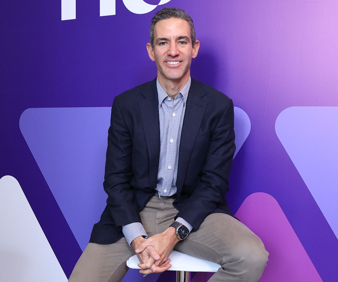 discover the inspiring journey of david vélez, co-founder of nubank, the brazilian neobank that is revolutionizing the banking sector with innovative and accessible solutions for everyone. learn how his vision and commitment have transformed the financial landscape of latin america.